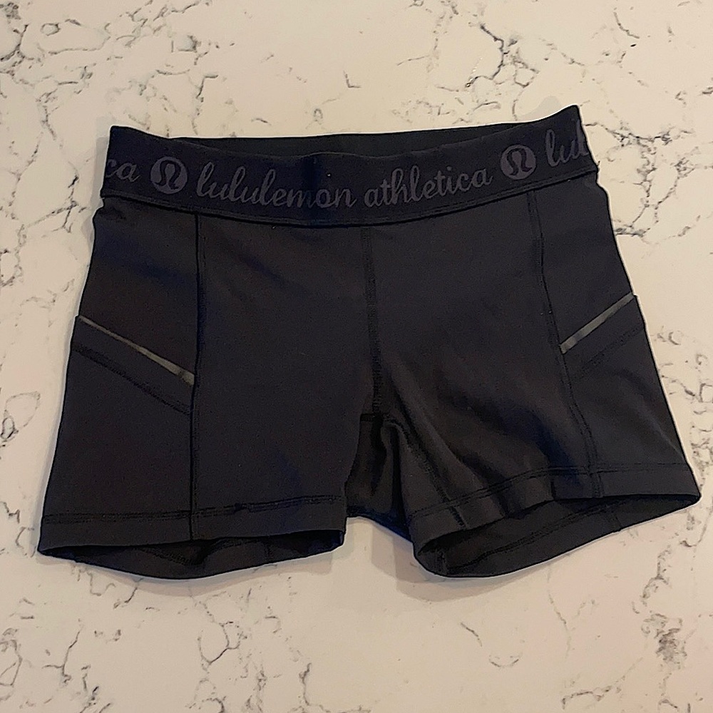 Lululemon spandex shorts | black | size 6 | 3 inch inseam